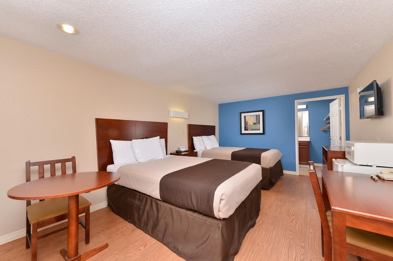 Americas Best Value Inn & Suites St Clairsville Wheeling St. Clairsville Экстерьер фото