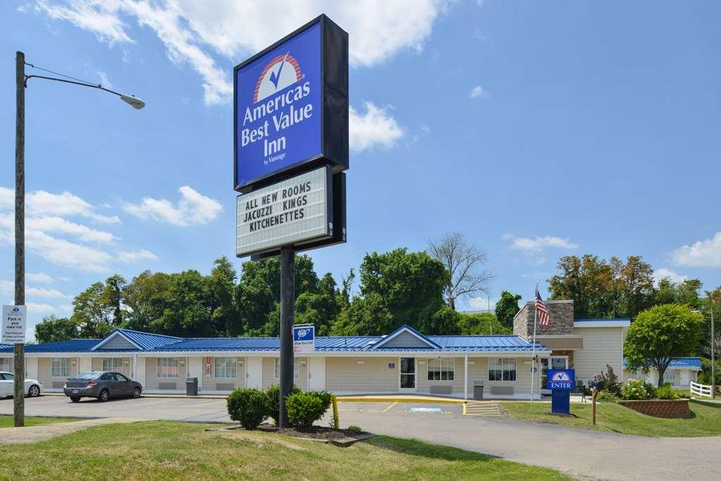 Americas Best Value Inn & Suites St Clairsville Wheeling St. Clairsville Экстерьер фото