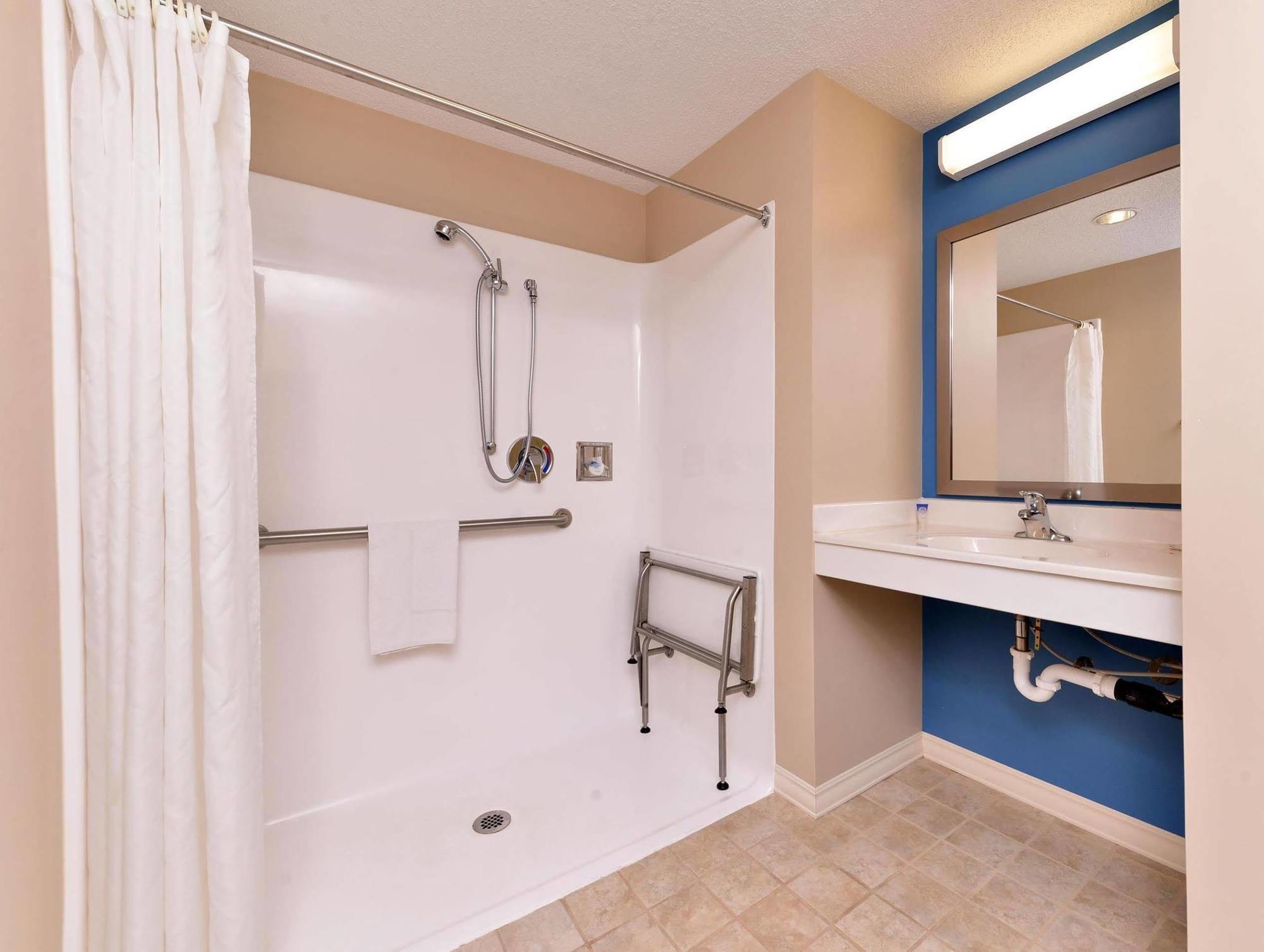 Americas Best Value Inn & Suites St Clairsville Wheeling St. Clairsville Экстерьер фото