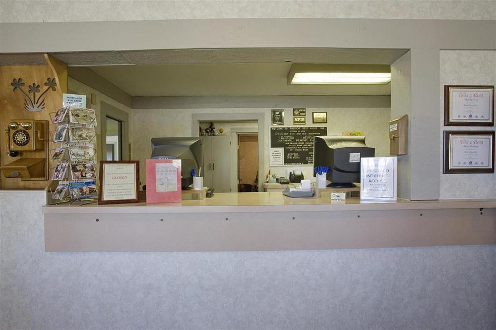 Americas Best Value Inn & Suites St Clairsville Wheeling St. Clairsville Интерьер фото