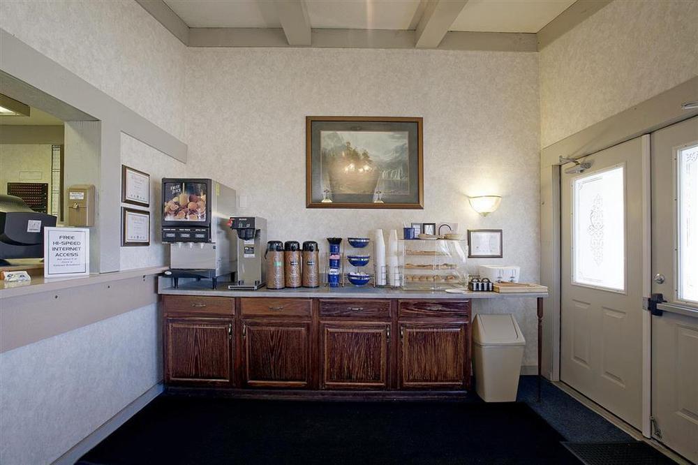 Americas Best Value Inn & Suites St Clairsville Wheeling St. Clairsville Ресторан фото