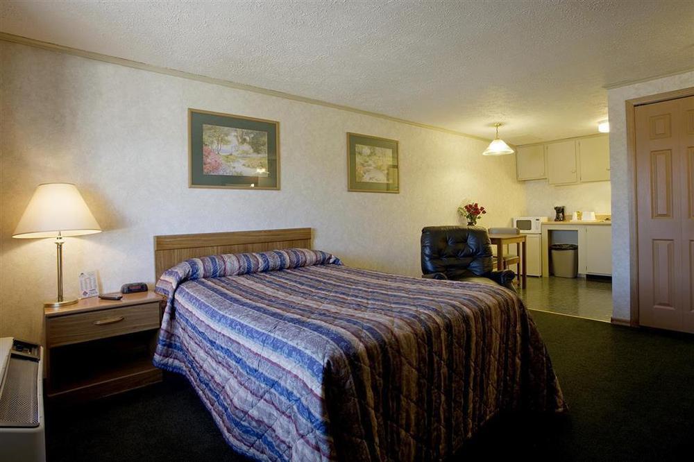 Americas Best Value Inn & Suites St Clairsville Wheeling St. Clairsville Номер фото